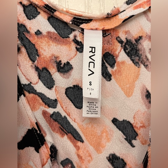 RVCA tank - EUC! - Picture 2 of 2